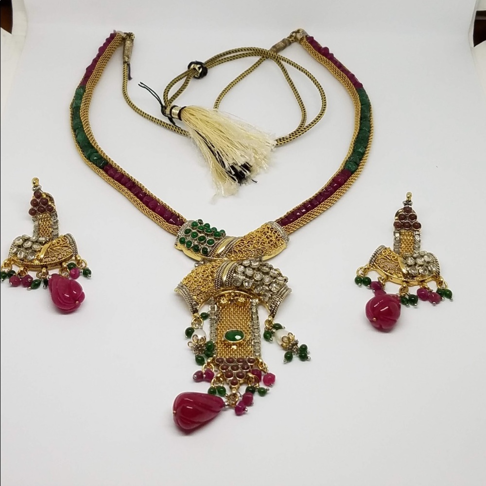 Indian Bollywood style necklace and earrings